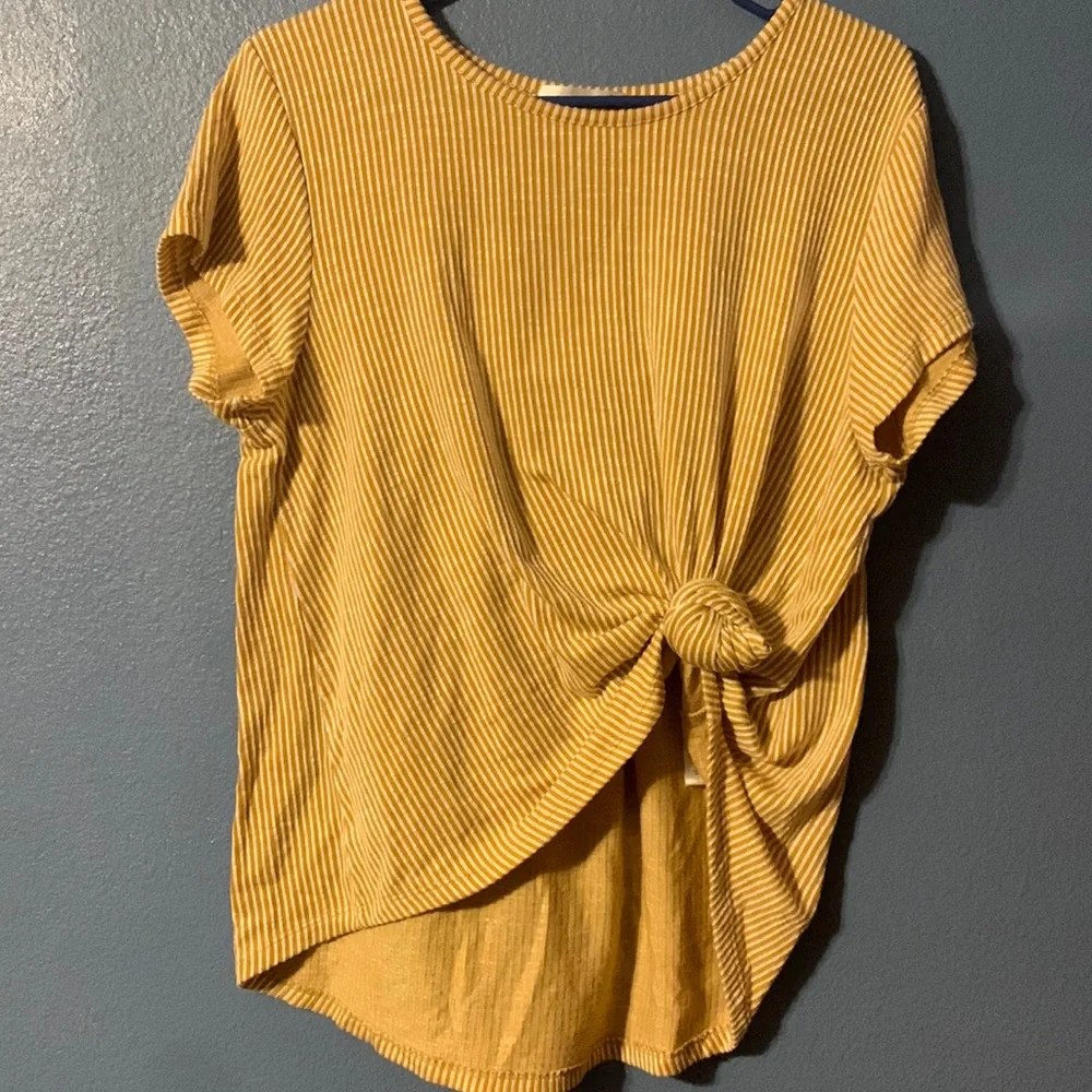 Like new yellow and white striped top - Picture 1 of 6